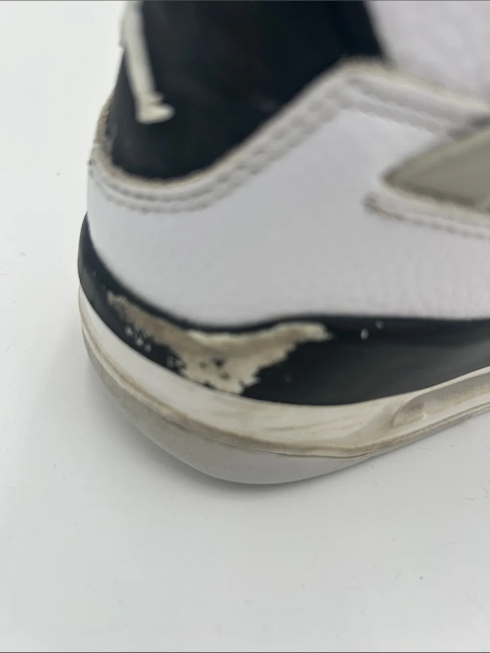 Nike Air Jordan 4 Retro 
